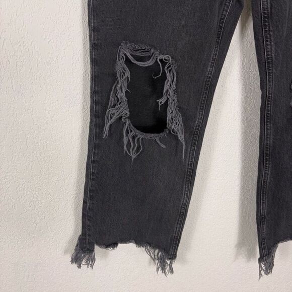 Free People Cropped Distressed Jeans Black Blown Out Knees Size 29 - Picture 4 of 14